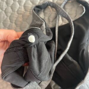 Lululemon size 4 sports bra
